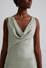 Last inn bildet i Galleri-visningsprogrammet, Leah cowl satin maxi dress
