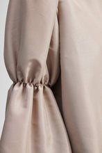 Last inn bildet i Galleri-visningsprogrammet, zoey dbl pouf sleeve blouse beige
